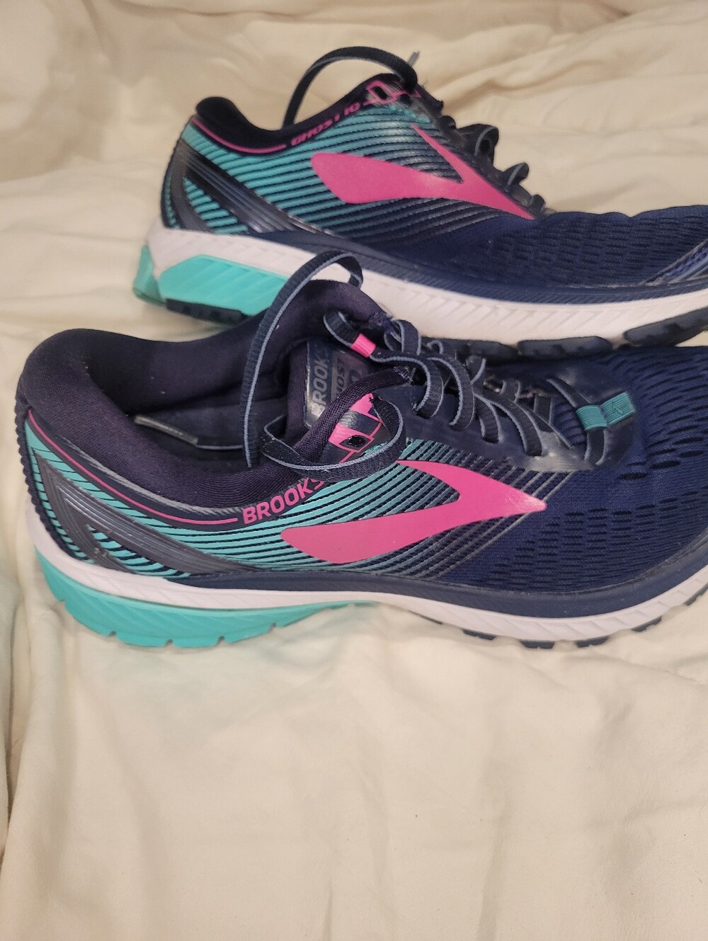 Brooks Navy Pink Teal Women's Running Sneakers Size 9